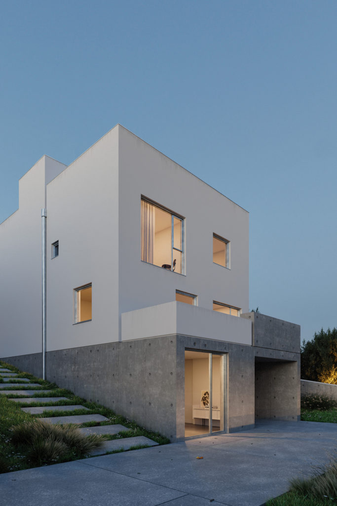 Casa na Mora na Guarda com Arquitectura Filipe Pina Arquitectura